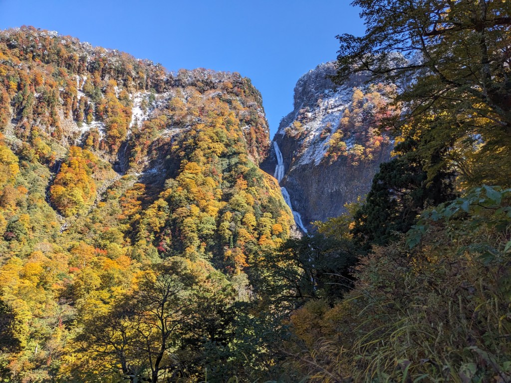 称名滝 Shomyo Falls